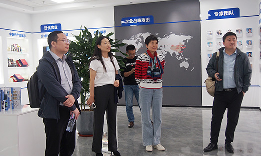 热烈接待中科创星董事总司理一行莅临我司旅行考察